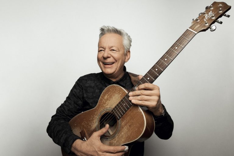 TOMMY EMMANUEL ANNOUNCES A NATIONAL TOUR – MAY 2023